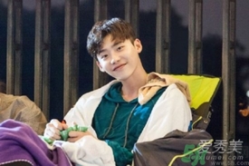 李鐘碩發(fā)型是什么？姜哲發(fā)型是什么？