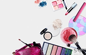 怎么涂口紅不干？涂口紅嘴唇起皮怎么辦？