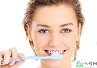 做完根管治療后可以馬上刷牙嗎？做完根管治療后可以東西嗎？