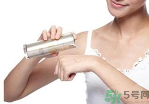 bb霜能涂在眼睛周圍嗎？bb霜涂在眼睛周圍有什么害處？