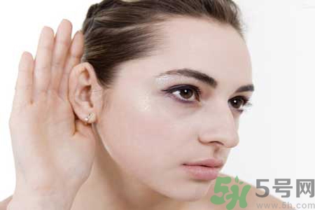 耳朵后面長(zhǎng)了個(gè)硬包怎么回事？ 耳朵后面長(zhǎng)了個(gè)硬包怎么辦？