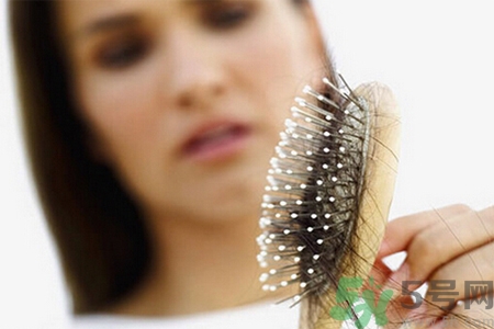 生完寶寶掉頭發(fā)怎么辦？生完寶寶掉頭發(fā)原因？