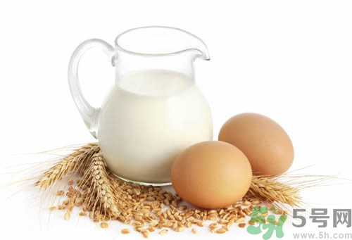 懷孕一個(gè)月吃什么對(duì)胎兒好？懷孕一個(gè)月的癥狀？