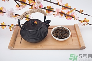 菊花茶月經(jīng)期可以喝嗎?經(jīng)期喝菊花茶會怎么樣 菊花茶月經(jīng)期可以喝嗎?經(jīng)期喝菊花茶會怎么樣