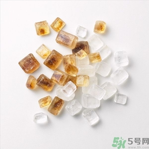 黃冰糖和白冰糖哪個好?黃冰糖和白冰糖的區(qū)別 黃冰糖和白冰糖哪個好?黃冰糖和白冰糖的區(qū)別