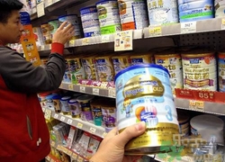 有機(jī)奶粉和配方奶粉有什么區(qū)別？有機(jī)奶粉和配方奶粉哪個(gè)好？