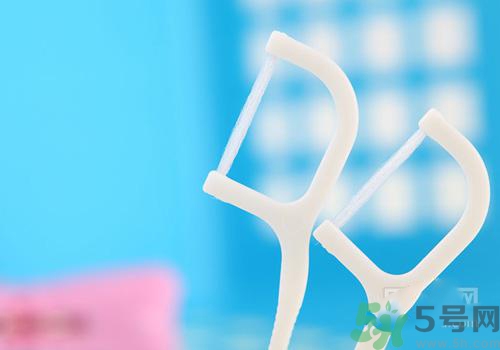 用牙線牙齦出血是怎么回事？用牙線牙齦出血怎么辦？