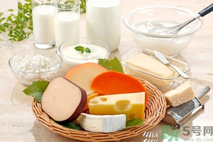 喝酸奶會發(fā)胖嗎?酸奶的熱量是多少 喝酸奶會發(fā)胖嗎?酸奶的熱量是多少