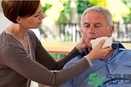 腦中風(fēng)的發(fā)病因素？腦中風(fēng)的并發(fā)癥有哪些 ？