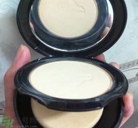 mistine羽翼粉餅有幾種色號?mistine羽翼粉餅試色圖 mistine羽翼粉餅有幾種色號?mistine羽翼粉餅試色圖