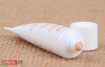 臉部防曬用什么護(hù)膚品好？臉上防曬哪個(gè)牌子好？