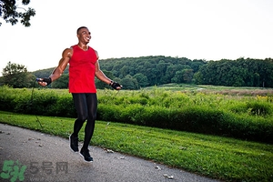 跳繩是有氧運(yùn)動(dòng)嗎?跳繩的正確方法 跳繩是有氧運(yùn)動(dòng)嗎?跳繩的正確方法