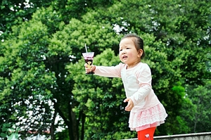 寶寶咳嗽能吃果凍嗎？寶寶多大可以吃果凍？