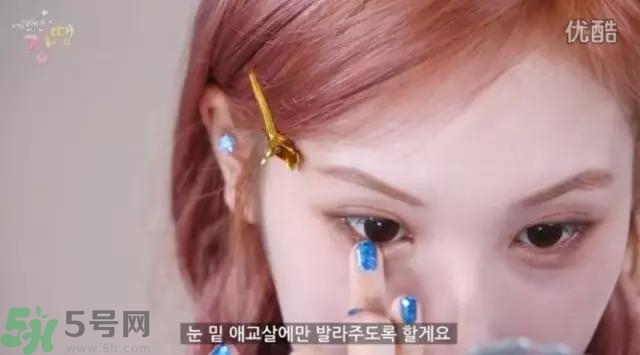 戴眼鏡怎么化妝？眼鏡妝怎么畫(huà)