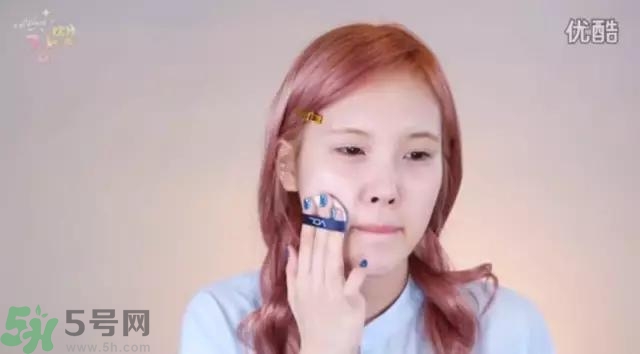 戴眼鏡怎么化妝？眼鏡妝怎么畫(huà)