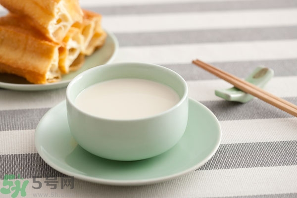 豆奶粉結塊還能喝嗎？豆奶粉分層還能喝嗎？