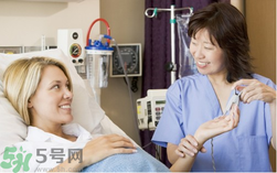 剖腹產(chǎn)后多久來(lái)月經(jīng)？剖腹產(chǎn)后月經(jīng)不調(diào)的表現(xiàn)？