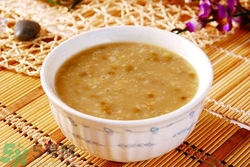 夜宵吃綠豆粥會(huì)胖嗎?一碗綠豆粥的熱量是多少 夜宵吃綠豆粥會(huì)胖嗎?一碗綠豆粥的熱量是多少