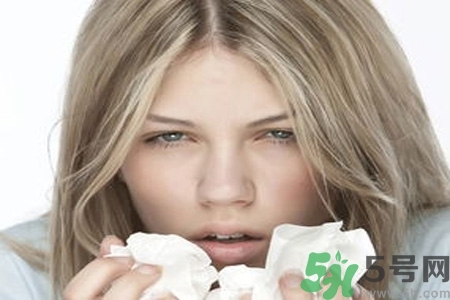 過敏性鼻炎的發(fā)病因素是什么？過敏性鼻炎的并發(fā)癥有哪些？