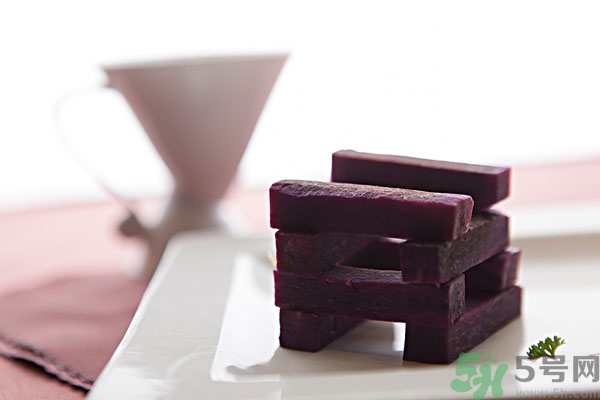 吃紫薯會(huì)發(fā)胖嗎?一根紫薯的熱量是多少 吃紫薯會(huì)發(fā)胖嗎?一根紫薯的熱量是多少