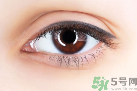 白內(nèi)障是什么？白內(nèi)障的癥狀有哪些？