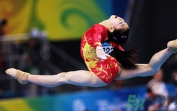 體操運(yùn)動(dòng)員為什么長(zhǎng)不高?為什么體操運(yùn)動(dòng)員都不高? 體操運(yùn)動(dòng)員為什么長(zhǎng)不高?為什么體操運(yùn)動(dòng)員都不高?