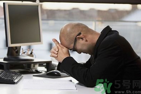 脫發(fā)是什么？脫發(fā)的癥狀有哪些？