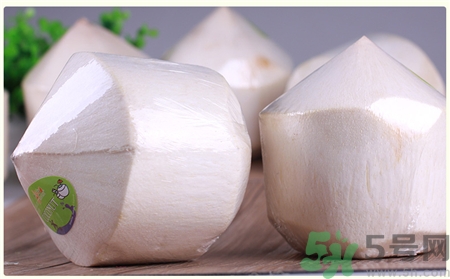 喝椰青有什么好處?椰青的功效與作用 喝椰青有什么好處?椰青的功效與作用