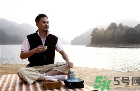 秋天喝什么茶最好?秋天喝茶的好處 秋天喝什么茶最好?秋天喝茶的好處