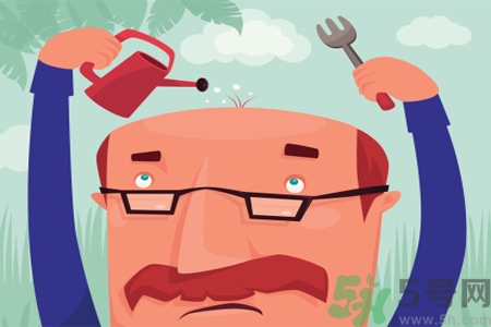 脫發(fā)的原因是什么？脫發(fā)會引發(fā)什么疾?。?></p><h4>微量元素與頭發(fā)有密切關系</h4><p>經(jīng)研究證明，銅、鈣、鎂、鋅、硒等微量元素與頭發(fā)生長有密切關系，體內(nèi)這幾種微量元素缺乏，會引起脫發(fā)。</p><h4>血熱</h4><p>少年發(fā)早白落，是因為血熱太過。一般認為血虛、血瘀，其實血過熱發(fā)反不茂，血熱生風，風熱隨氣上竄頭頂，毛根得不到陰血滋養(yǎng)，頭發(fā)會突然脫落。特別是到異地工作的人，最容易由此而引起脫發(fā)，其中以女性最為明顯。剛到異地時，頭發(fā)又粗又黑，過不久一洗頭，一把一把地掉頭發(fā)，頭發(fā)開始明顯減少，嚴重的都不敢洗頭。在此，特別提醒外出打工的朋友，及早采取措施，脫發(fā)可以止住，并會長出靚發(fā)。</p><h4>失精</h4><p>指男子性行為過多，精泄過多，陽氣虧損，身體虛弱，無以榮養(yǎng)須發(fā)，造成頭發(fā)脫落。</p><p style=