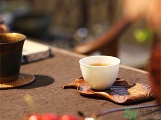 秋天喝什么茶最好?秋天喝茶的好處 秋天喝什么茶最好?秋天喝茶的好處