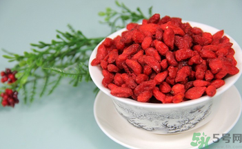 腎陽虛怎么引起的？腎陽虛的癥狀及治療方法