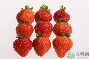 草莓有點爛還能吃嗎？草莓爛了一點還能吃嗎？