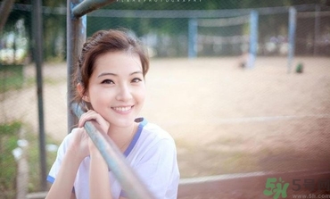 13歲女生平胸怎么辦？13歲女生平胸正常嗎？