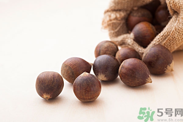 女人吃板栗好不好？男人吃板栗有什么好處？