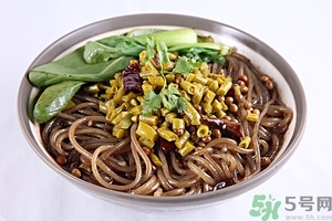 吃酸辣粉會(huì)長胖嗎?酸辣粉的熱量是多少