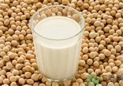 帶狀皰疹可以喝牛奶嗎？帶狀皰疹喝牛奶好不好？