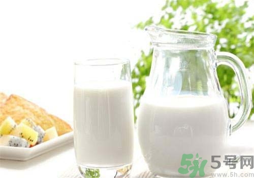 帶狀皰疹可以喝牛奶嗎？帶狀皰疹喝牛奶好不好？