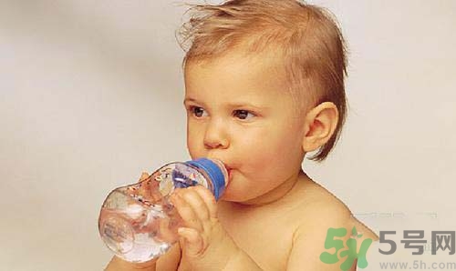 寶寶吃了退燒藥出汗是怎么回事？寶寶吃了退燒藥出汗怎么辦？