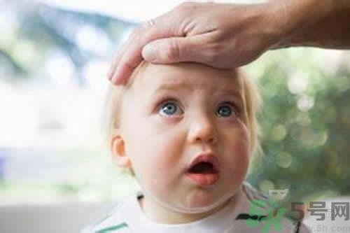 寶寶吃了退燒藥出汗是怎么回事？寶寶吃了退燒藥出汗怎么辦？