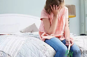 女人不孕不育是什么原因引起的？女人不孕不育怎么檢查？