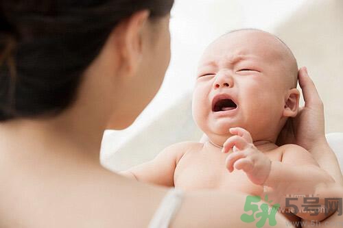 寶寶吃退燒藥后體溫過低是怎么回事？寶寶吃退燒藥后體溫過低怎么辦？