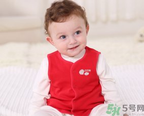 秋天寶寶穿什么衣服好？秋天寶寶要穿幾件衣服？