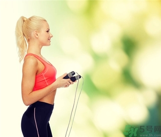 跳繩會(huì)讓胸部下垂嗎？跳繩會(huì)導(dǎo)致胸下垂嗎？