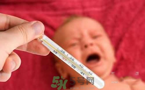 寶寶發(fā)燒多久量一次體溫？寶寶發(fā)燒怎么量體溫？
