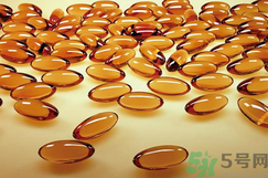 魚肝油可以和奶粉一起吃嗎？魚肝油怎么給寶寶吃？