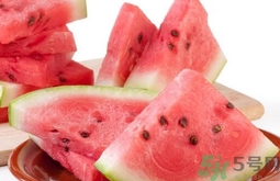 吃羊肉串后能吃西瓜嗎?吃完羊肉串多久能吃西瓜? 吃羊肉串后能吃西瓜嗎?吃完羊肉串多久能吃西瓜?