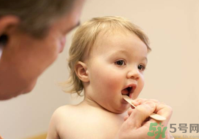 寶寶秋季腹瀉怎么辦？預(yù)防寶寶秋季腹瀉的小竅門