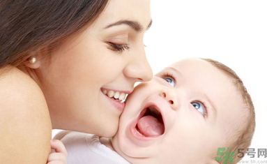 寶寶秋季腹瀉有哪些癥狀？寶寶秋季腹瀉的食譜推薦