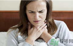秋季嗓子干癢咳嗽是怎回事？秋季嗓子干癢咳嗽怎么辦？